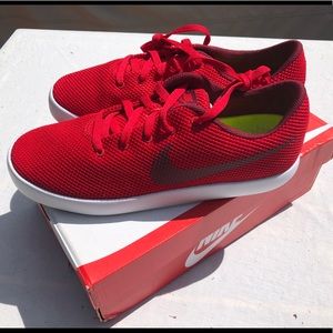 Nike Essentialist University Red Sneakers NEW
